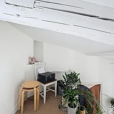 Beautiful 2-room In The Marais Paříž