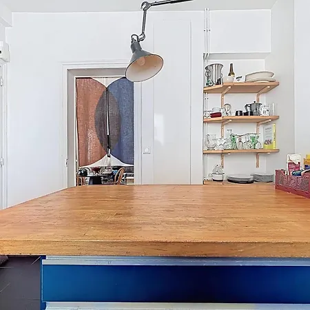 Beautiful 2-room In The Marais Appartement *