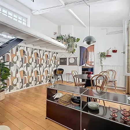 Beautiful 2-room In The Marais Appartement