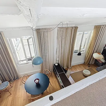 Beautiful 2-room In The Marais